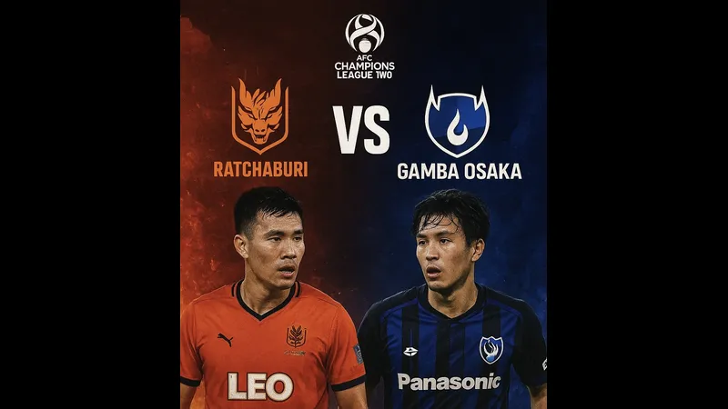 Cầu thủ Gamba Osaka tung cú đá mạnh vào khung thành của Ratchaburi trong trận đấu